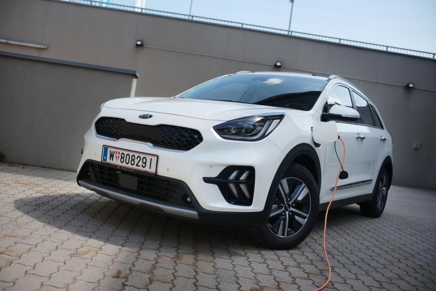  Kia Niro Plug-In Hybrid (DE) 2019 года  (WW) (фото 9 из 53)